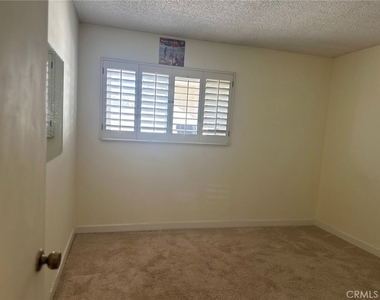 15022 Hunter Lane - Photo Thumbnail 3