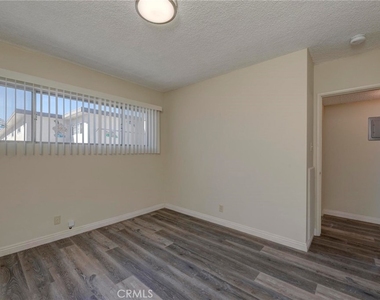 25910 Viana #d Avenue - Photo Thumbnail 17
