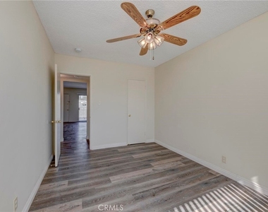 25910 Viana #d Avenue - Photo Thumbnail 15