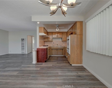 25910 Viana #d Avenue - Photo Thumbnail 8