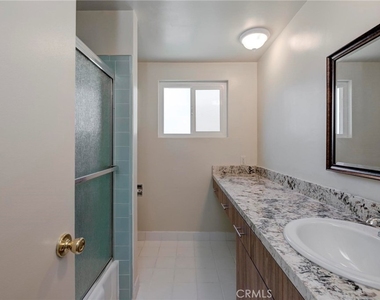25910 Viana #d Avenue - Photo Thumbnail 20
