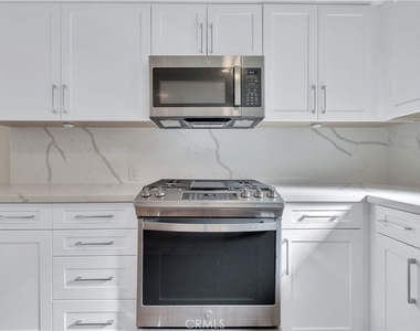 25912 Viana Ave. - Photo Thumbnail 4
