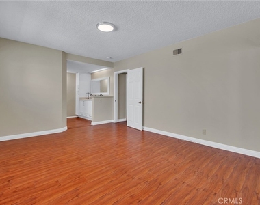 25912 Viana Ave. - Photo Thumbnail 25