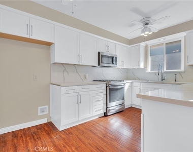 25912 Viana Ave. - Photo Thumbnail 2