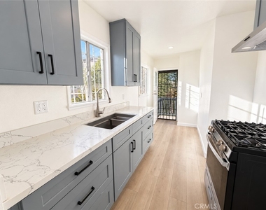 6207 Crenshaw - Photo Thumbnail 4
