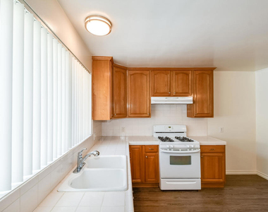 2705 Piedmont Avenue - Photo Thumbnail 7