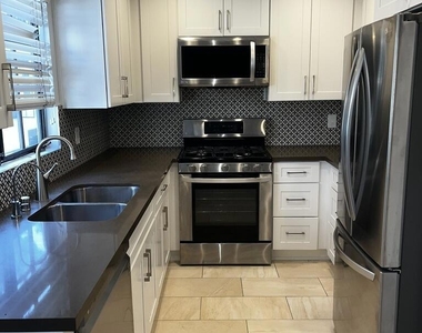 1122 Campbell Street - Photo Thumbnail 6