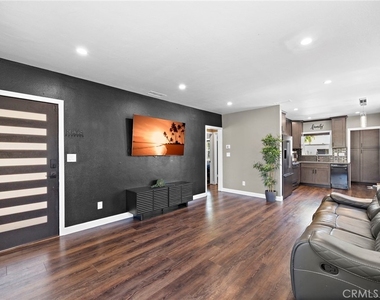 348 S Walker - Photo Thumbnail 7
