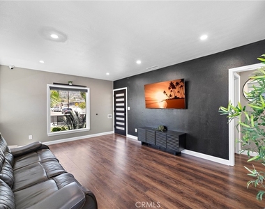 348 S Walker - Photo Thumbnail 9