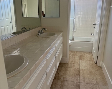 28451 Fieldbrook - Photo Thumbnail 26