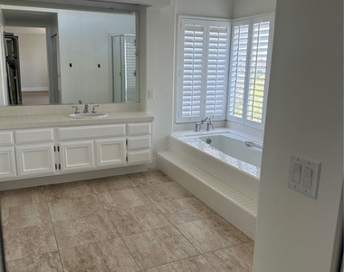 28451 Fieldbrook - Photo Thumbnail 23