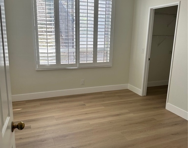 28451 Fieldbrook - Photo Thumbnail 14