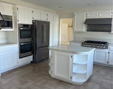 28451 Fieldbrook - Photo Thumbnail 7