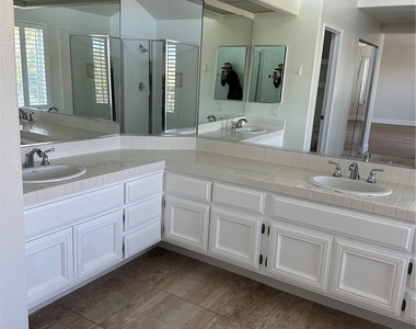 28451 Fieldbrook - Photo Thumbnail 22