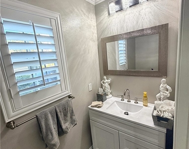 8028 E Loftwood - Photo Thumbnail 5