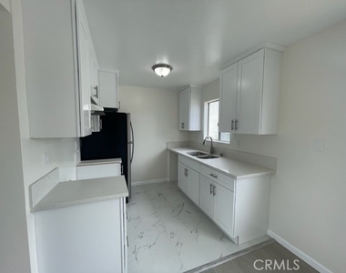 7812 Shaffer Circle - Photo Thumbnail 5