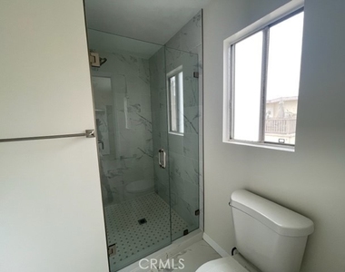 7812 Shaffer Circle - Photo Thumbnail 9