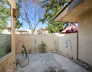 5799 Laguna Way - Photo Thumbnail 9