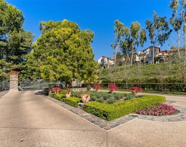 11 Sorrento Court - Photo Thumbnail 25