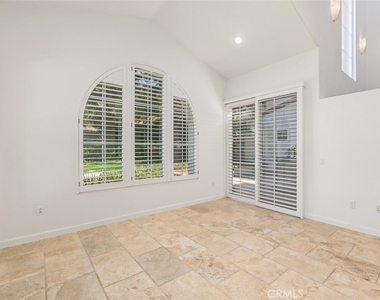 11 Sorrento Court - Photo Thumbnail 4