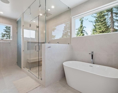 845 San Mateo Drive - Photo Thumbnail 26