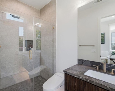 845 San Mateo Drive - Photo Thumbnail 18