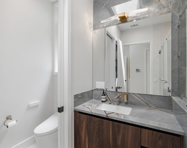 845 San Mateo Drive - Photo Thumbnail 20