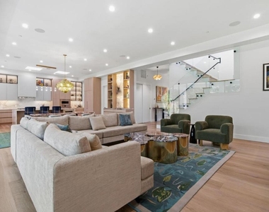 845 San Mateo Drive - Photo Thumbnail 8