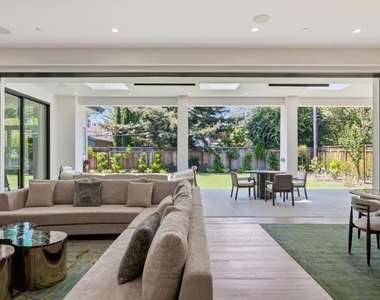 845 San Mateo Drive - Photo Thumbnail 16