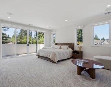 845 San Mateo Drive - Photo Thumbnail 24