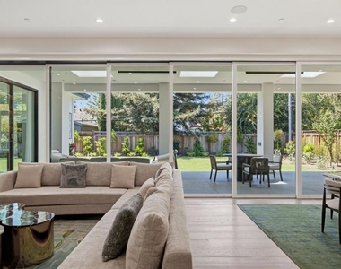 845 San Mateo Drive - Photo Thumbnail 15