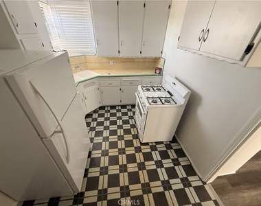 214 1/2 N 7th Street - Photo Thumbnail 11