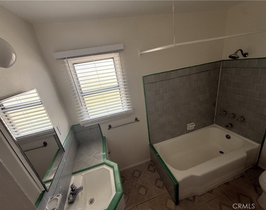 214 1/2 N 7th Street - Photo Thumbnail 6