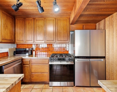 2880 Wards Terrace - Photo Thumbnail 9