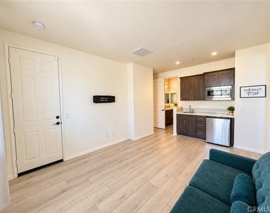 26751 Buckeye Terrace - Photo Thumbnail 10