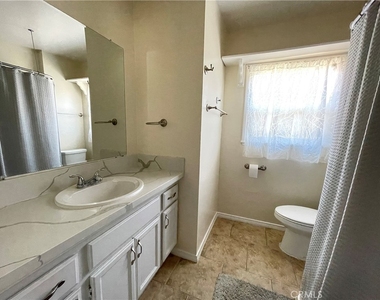 421 E F Street - Photo Thumbnail 9