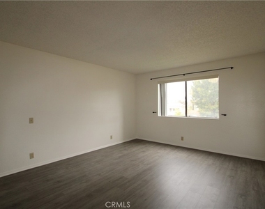 234 E Fern - Photo Thumbnail 14