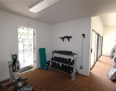 234 E Fern - Photo Thumbnail 3