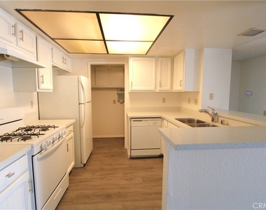234 E Fern - Photo Thumbnail 7