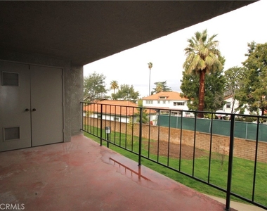 234 E Fern - Photo Thumbnail 11