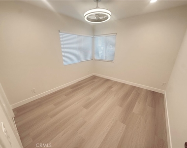 3335 Triangle Place - Photo Thumbnail 11