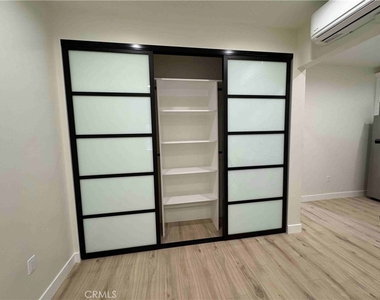 234 N Columbus Ave - Photo Thumbnail 3