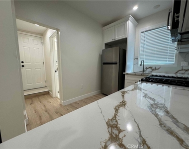 234 N Columbus Ave - Photo Thumbnail 7