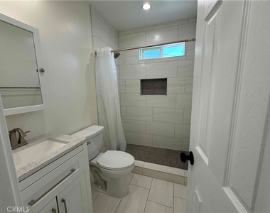 234 N Columbus Ave - Photo Thumbnail 9