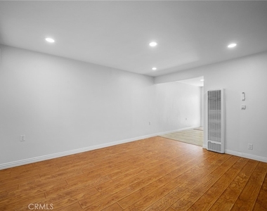 7176 Valmont Street - Photo Thumbnail 3