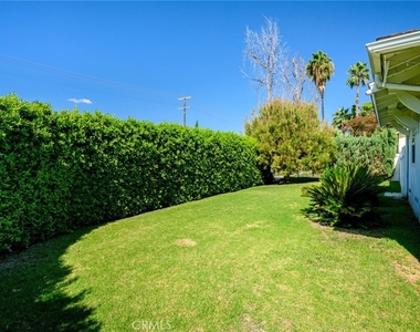 10502 Woodley Avenue - Photo Thumbnail 31