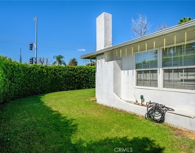 10502 Woodley Avenue - Photo Thumbnail 30