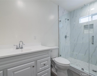 1151 N Maryland Avenue - Photo Thumbnail 18