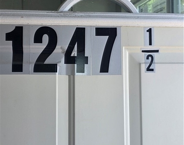 1247 1/2 E 20th - Photo Thumbnail 31