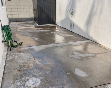 2119 W Coloumbia Street - Photo Thumbnail 10